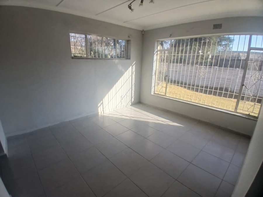 To Let 4 Bedroom Property for Rent in Illiondale Gauteng