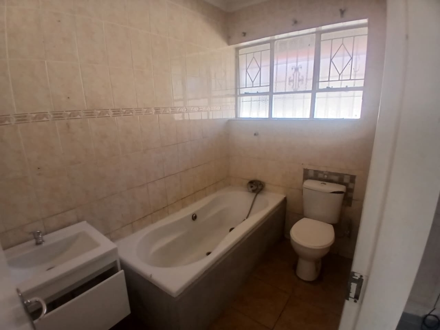 To Let 4 Bedroom Property for Rent in Illiondale Gauteng