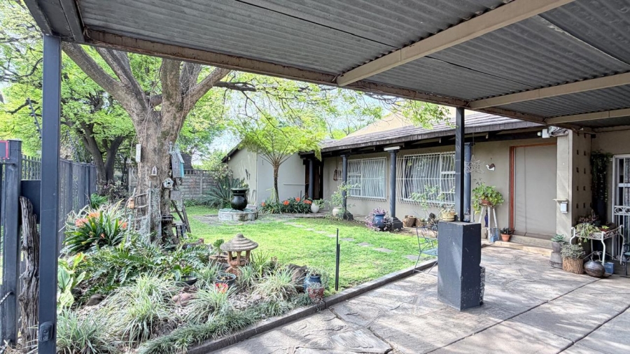 4 Bedroom Property for Sale in Moregloed Gauteng