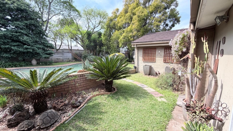 4 Bedroom Property for Sale in Moregloed Gauteng