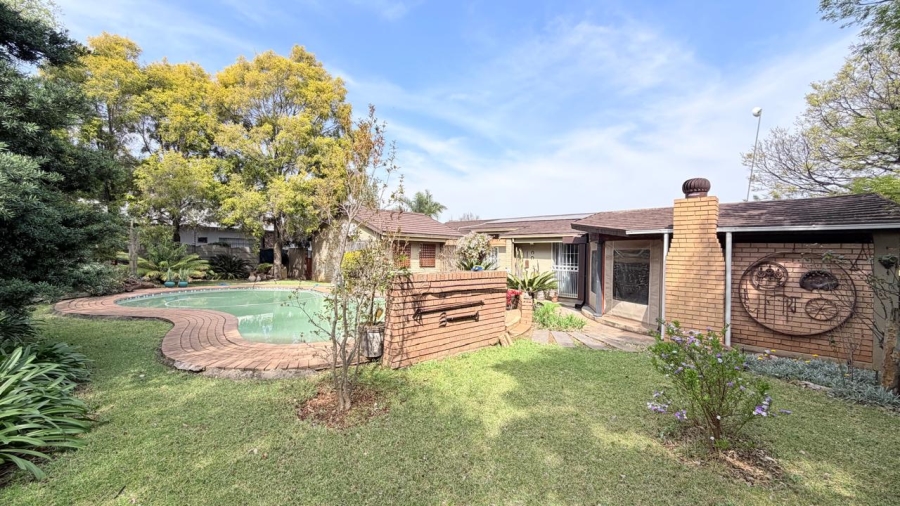 4 Bedroom Property for Sale in Moregloed Gauteng
