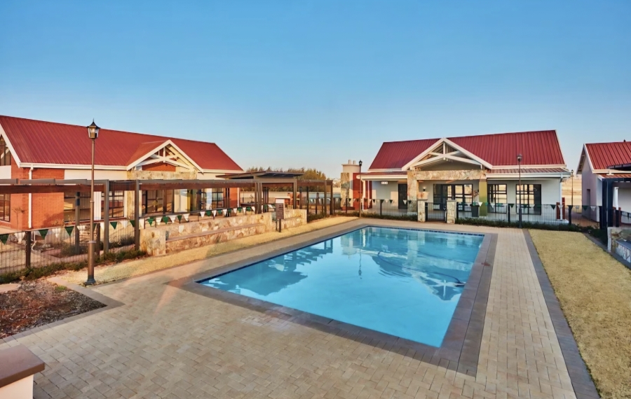 To Let 2 Bedroom Property for Rent in Glen Marais Gauteng