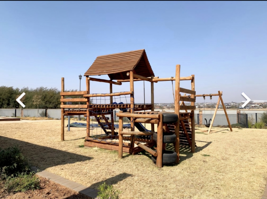 To Let 2 Bedroom Property for Rent in Glen Marais Gauteng