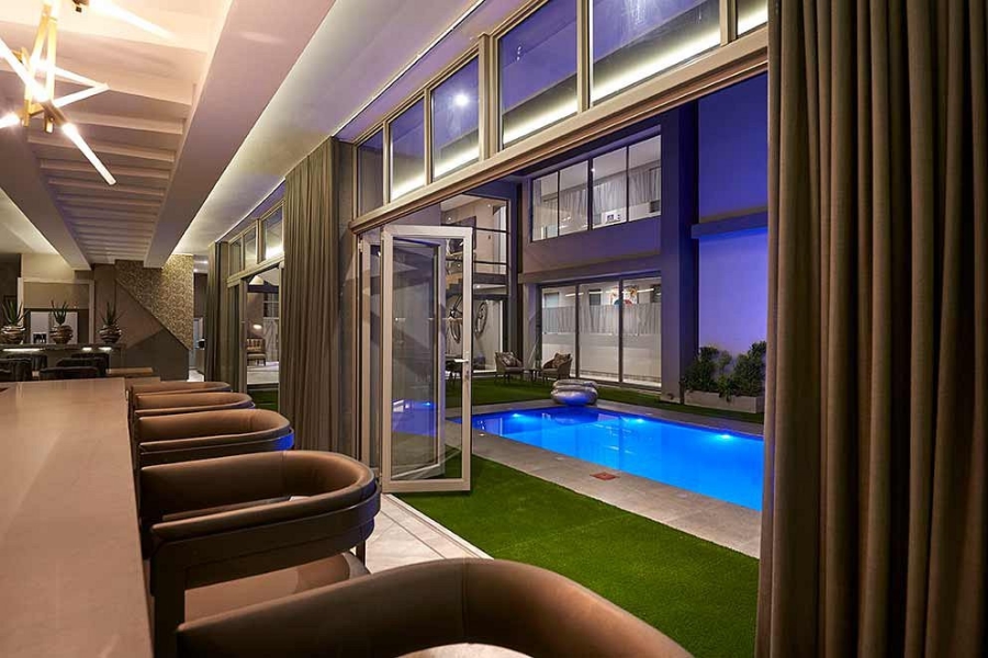 Commercial Property for Sale in Silver Lakes Golf Estate Gauteng