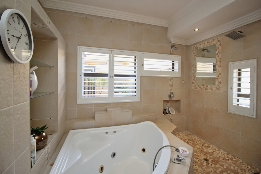 4 Bedroom Property for Sale in Bedfordview Gauteng
