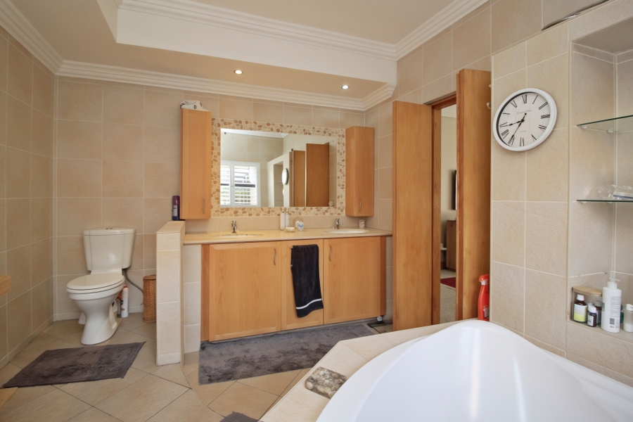 4 Bedroom Property for Sale in Bedfordview Gauteng