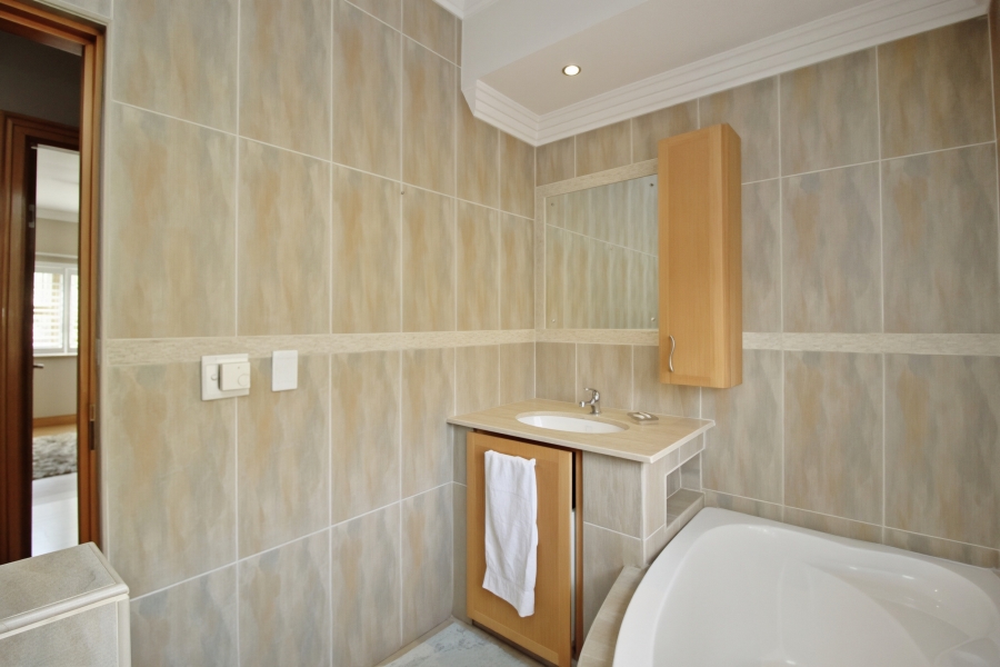 4 Bedroom Property for Sale in Bedfordview Gauteng