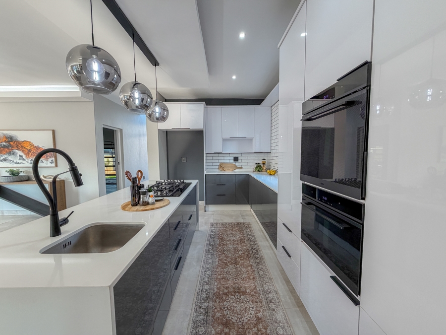 4 Bedroom Property for Sale in Fountainbrook Estate Gauteng