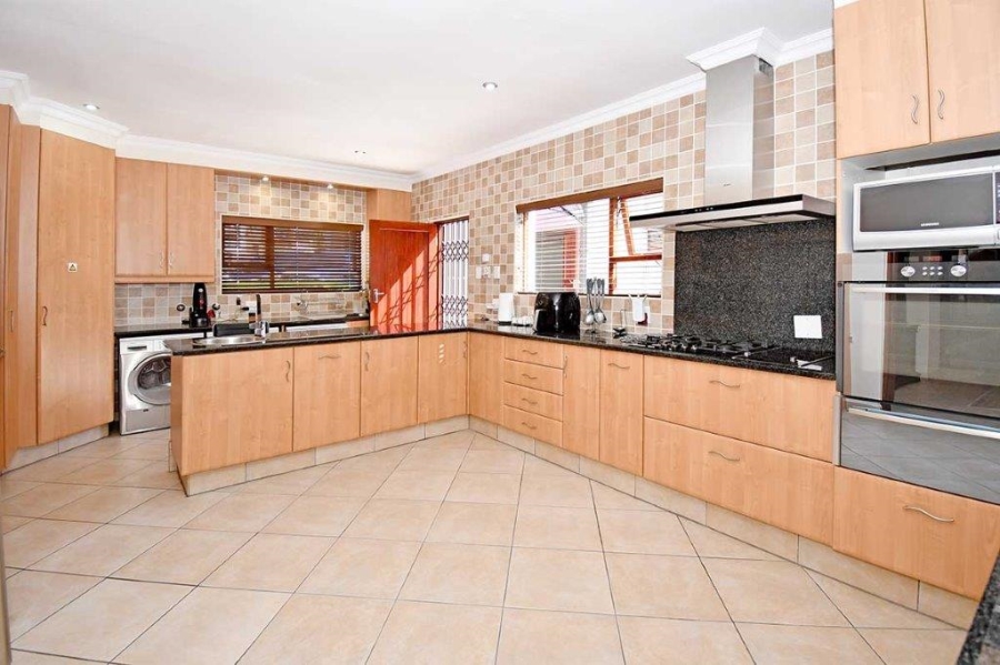3 Bedroom Property for Sale in Craighall Gauteng