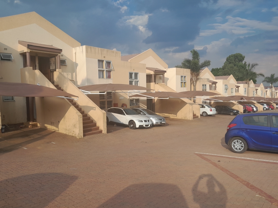 To Let 2 Bedroom Property for Rent in Meredale Gauteng