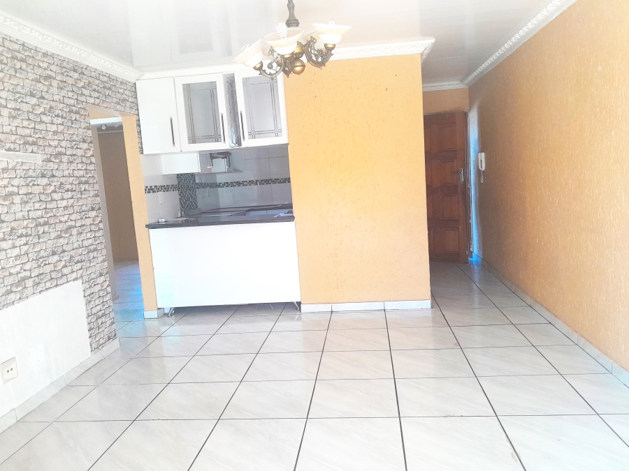 To Let 2 Bedroom Property for Rent in Meredale Gauteng