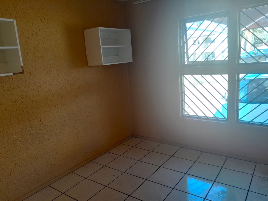 To Let 2 Bedroom Property for Rent in Meredale Gauteng