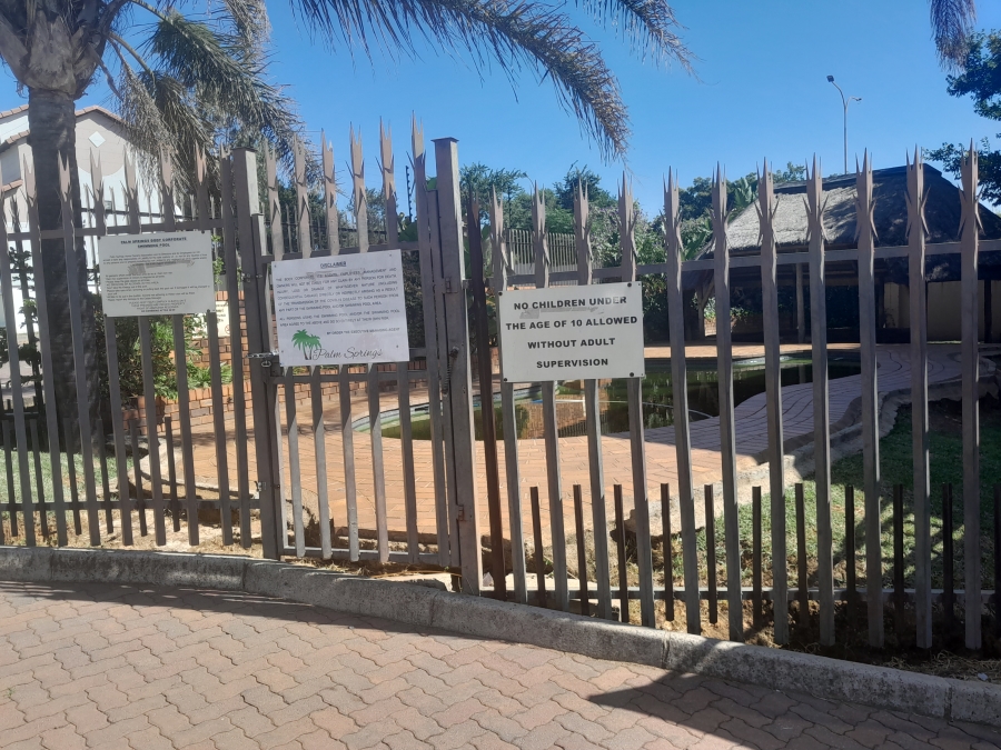 To Let 2 Bedroom Property for Rent in Meredale Gauteng
