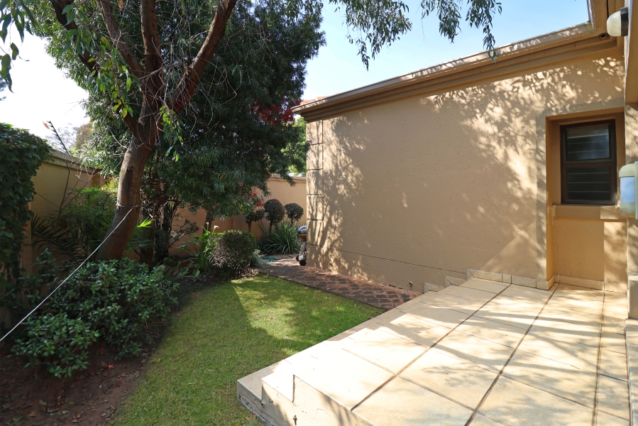 To Let 3 Bedroom Property for Rent in Waverley Gauteng