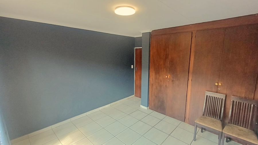 To Let 2 Bedroom Property for Rent in Hennopspark Gauteng