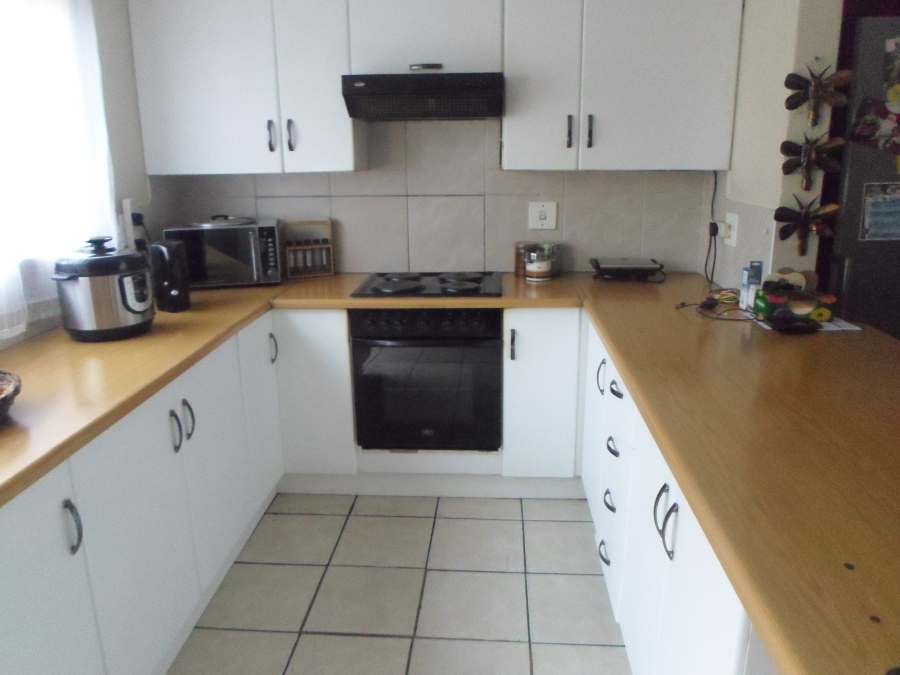 To Let 3 Bedroom Property for Rent in Groblerpark Gauteng