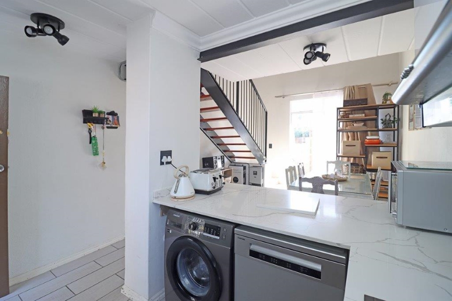 2 Bedroom Property for Sale in Dowerglen Ext 4 Gauteng