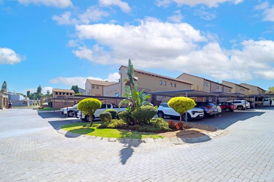 2 Bedroom Property for Sale in Dowerglen Ext 4 Gauteng