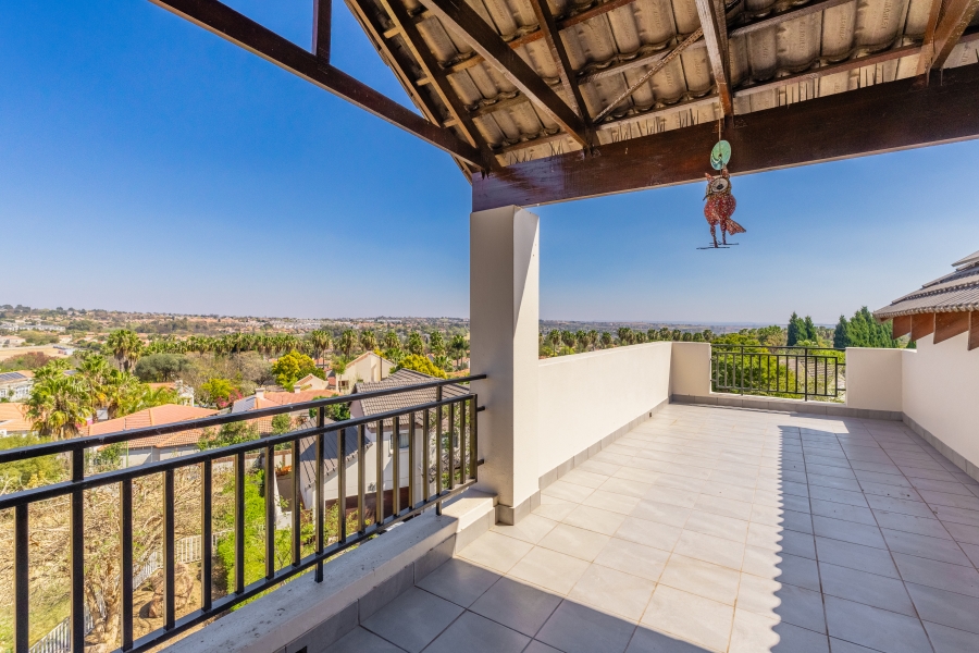 2 Bedroom Property for Sale in Dainfern Gauteng