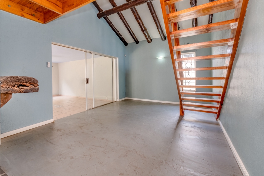 5 Bedroom Property for Sale in Weltevreden Park Gauteng