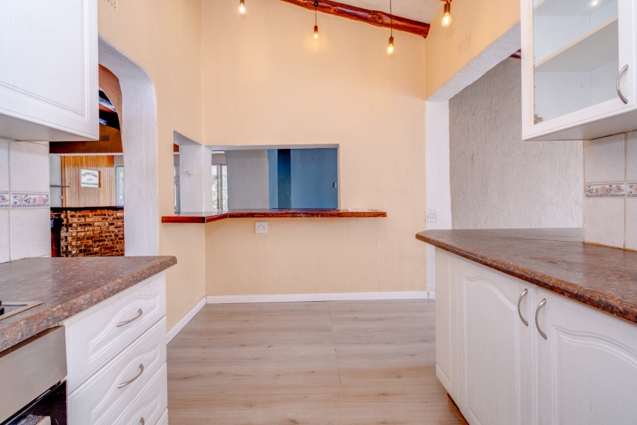 5 Bedroom Property for Sale in Weltevreden Park Gauteng