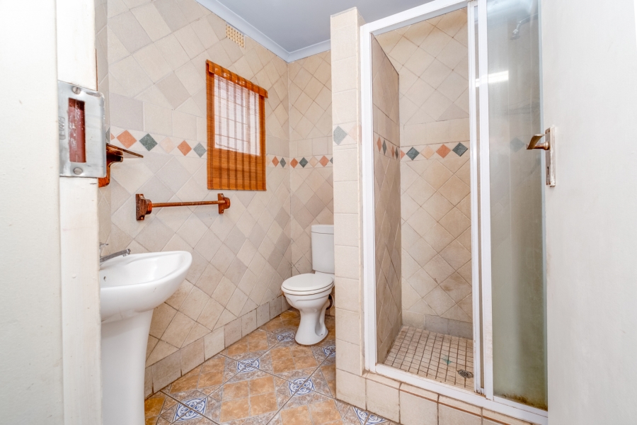 5 Bedroom Property for Sale in Weltevreden Park Gauteng