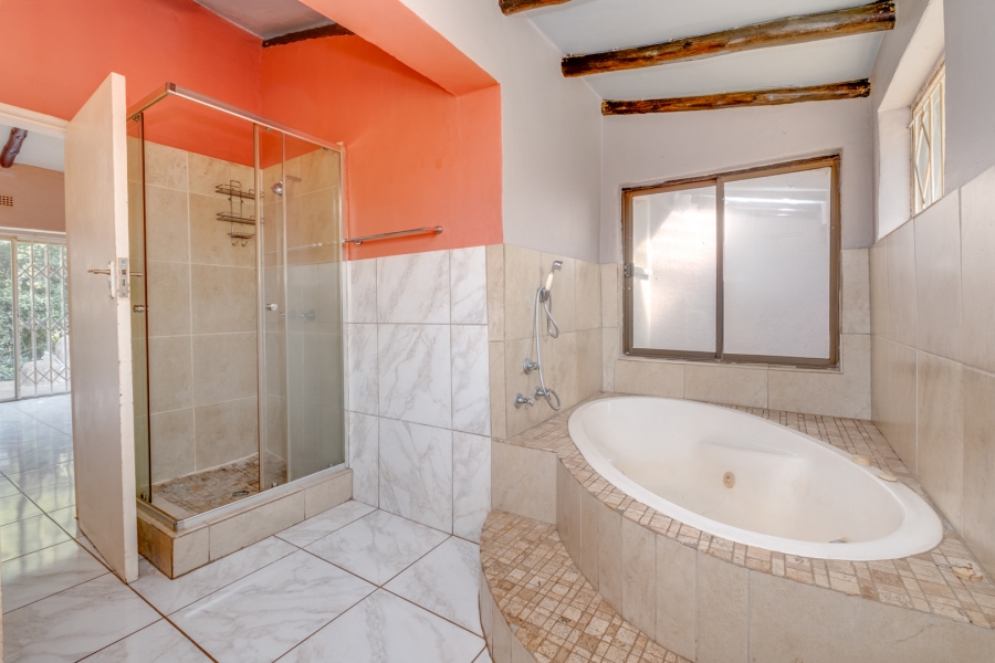 5 Bedroom Property for Sale in Weltevreden Park Gauteng