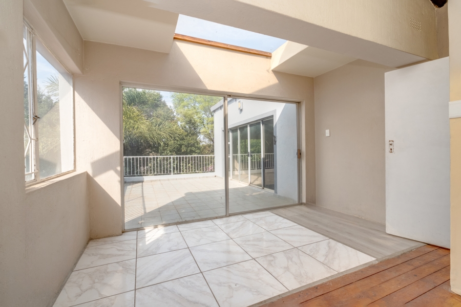 5 Bedroom Property for Sale in Weltevreden Park Gauteng