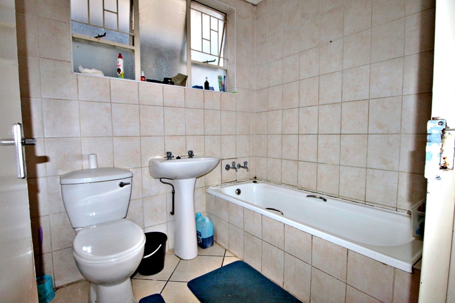 2 Bedroom Property for Sale in Edleen Gauteng