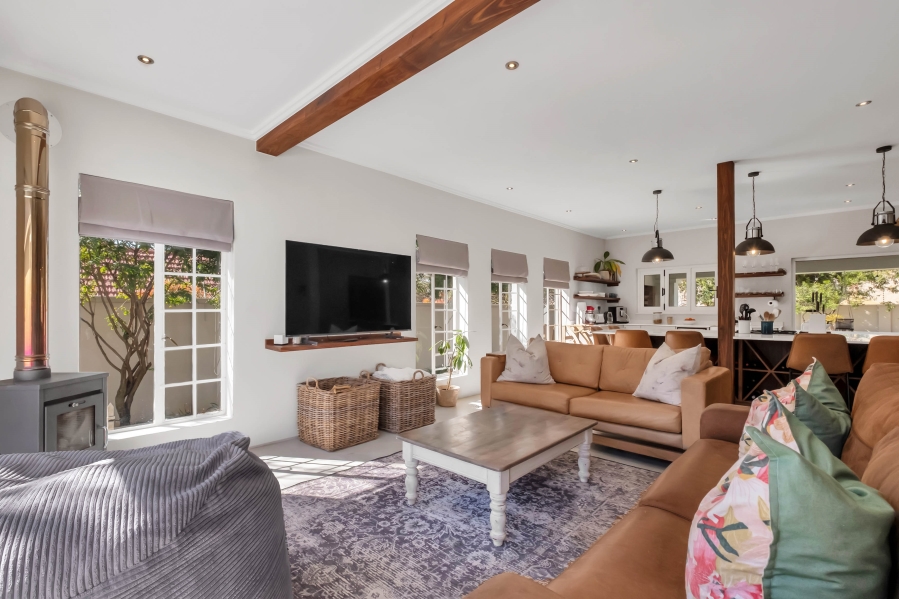 3 Bedroom Property for Sale in Linden Gauteng