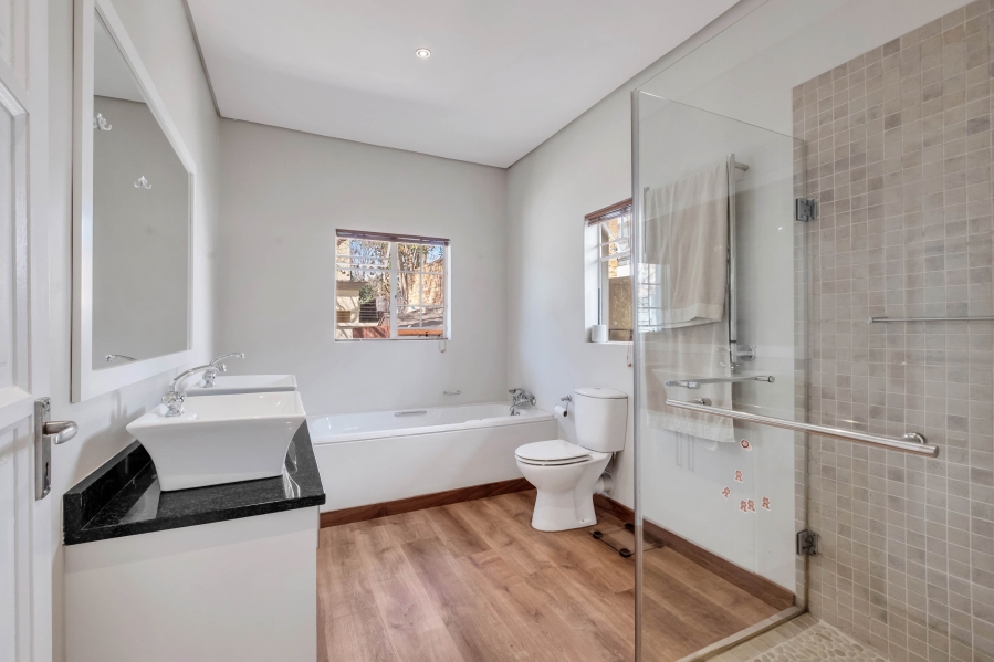3 Bedroom Property for Sale in Linden Gauteng