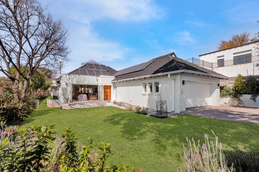 3 Bedroom Property for Sale in Linden Gauteng
