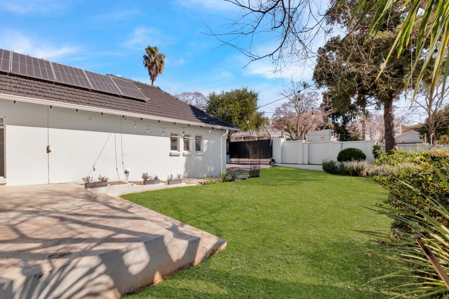 3 Bedroom Property for Sale in Linden Gauteng