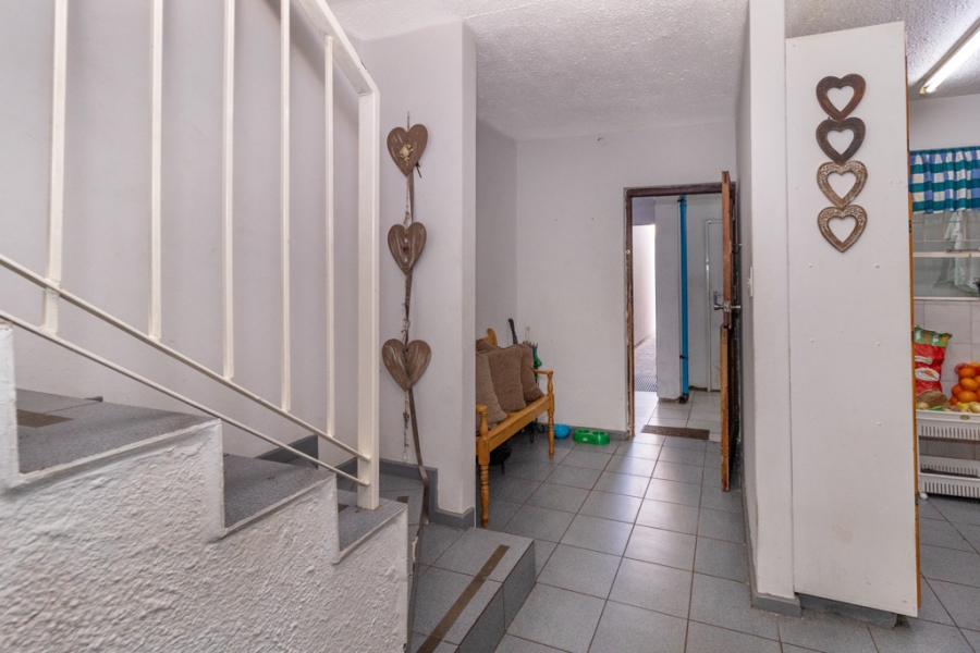2 Bedroom Property for Sale in Dorandia Gauteng