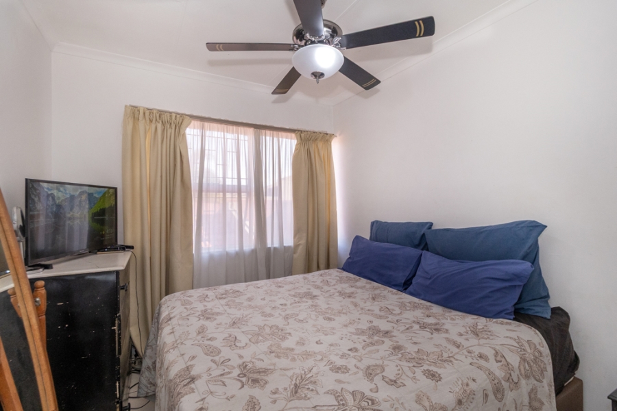 2 Bedroom Property for Sale in Dorandia Gauteng
