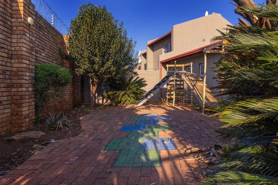 2 Bedroom Property for Sale in Dorandia Gauteng