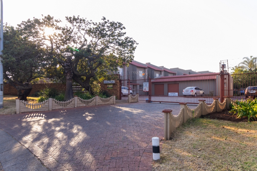 2 Bedroom Property for Sale in Dorandia Gauteng