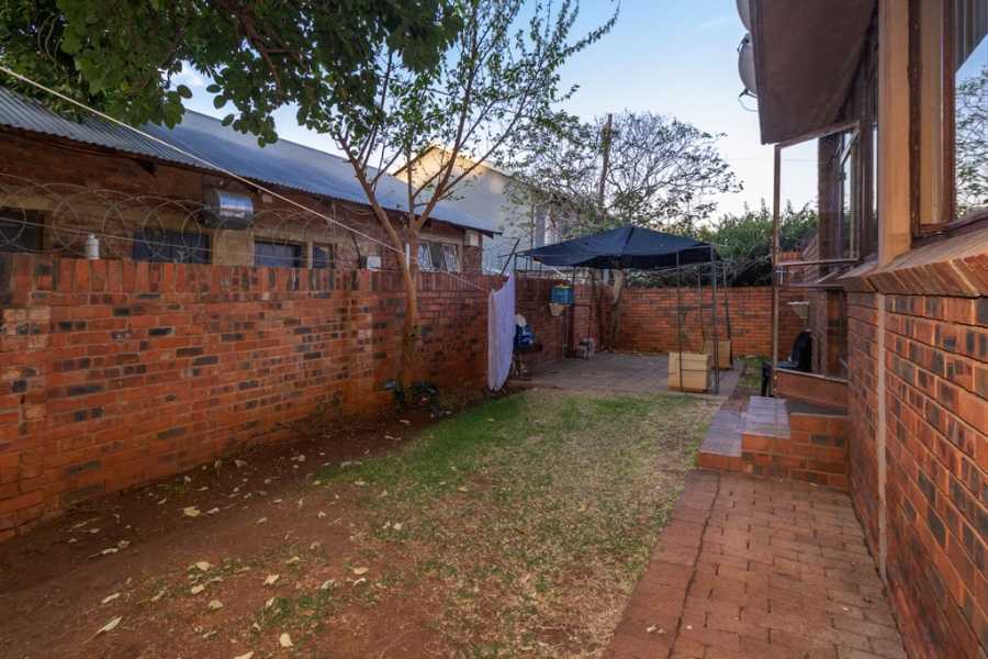 2 Bedroom Property for Sale in Pretoria North Gauteng