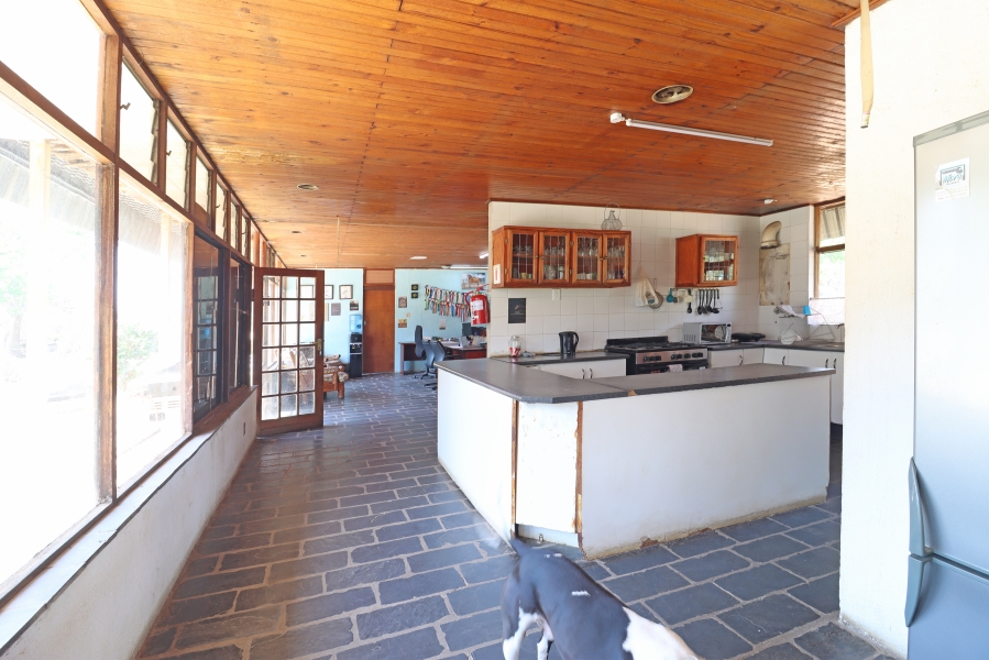 8 Bedroom Property for Sale in Mnandi Gauteng