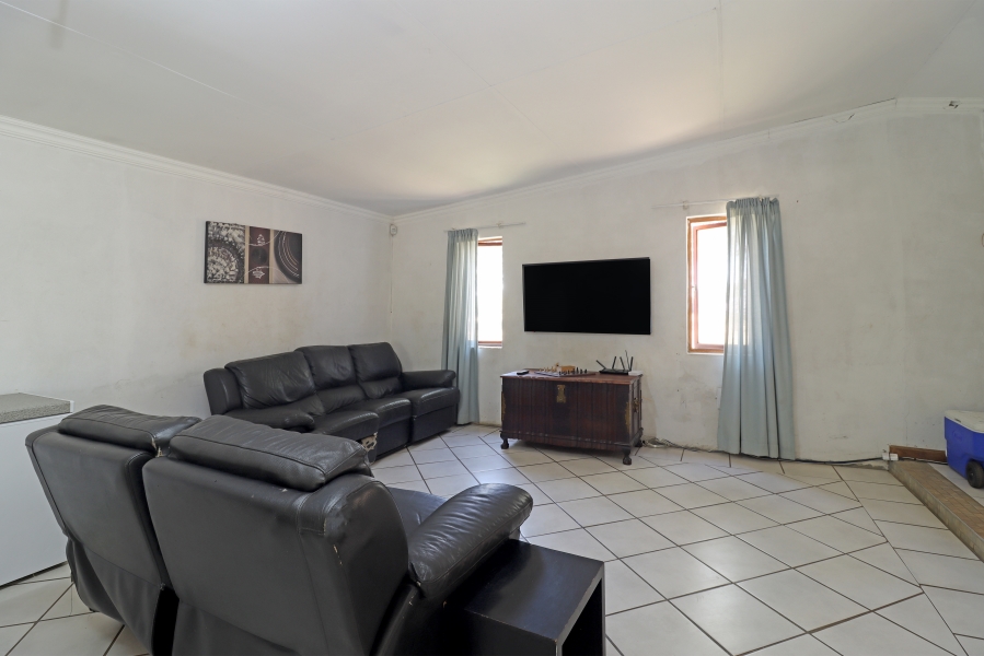 8 Bedroom Property for Sale in Mnandi Gauteng