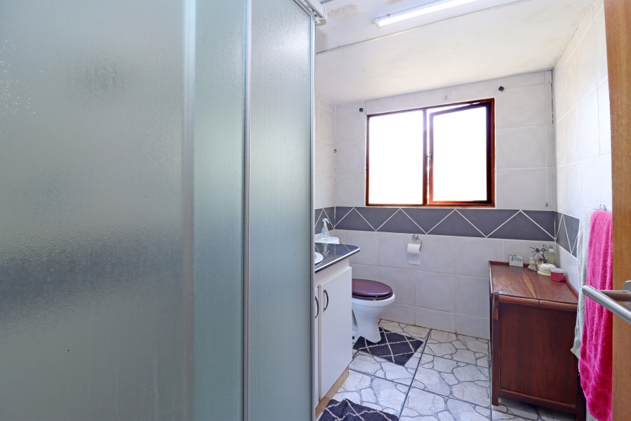 8 Bedroom Property for Sale in Mnandi Gauteng