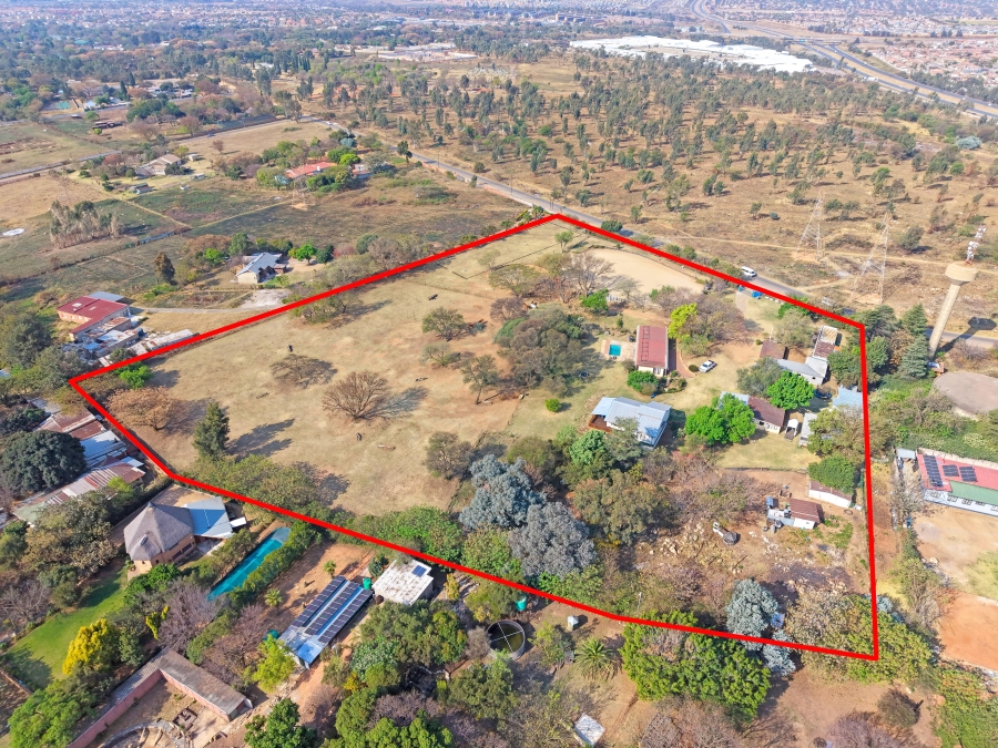 8 Bedroom Property for Sale in Mnandi Gauteng