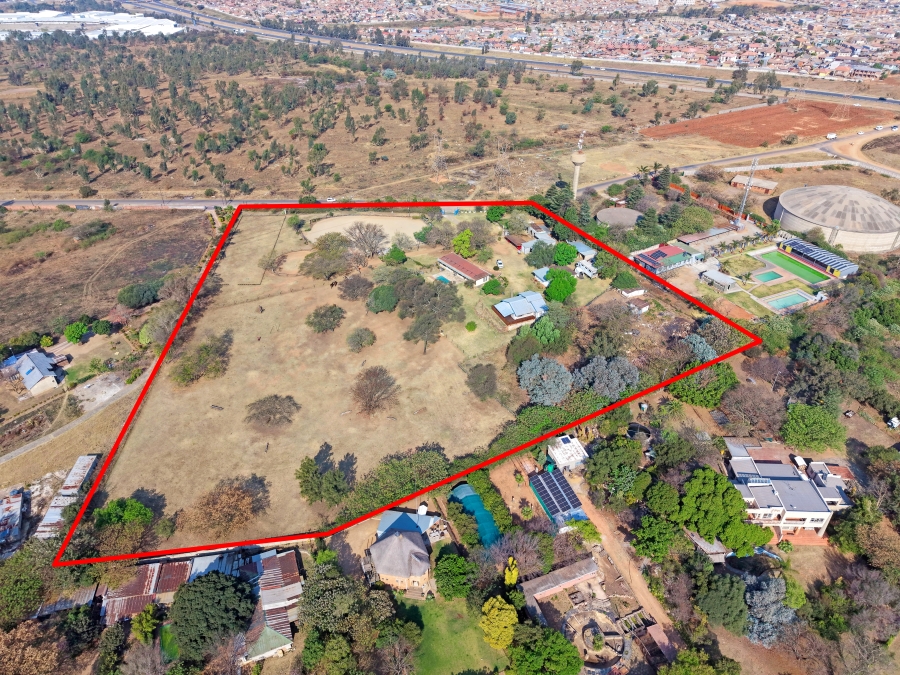 8 Bedroom Property for Sale in Mnandi Gauteng