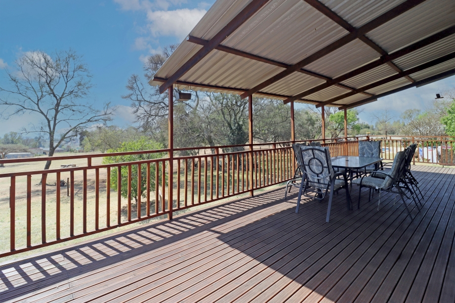 8 Bedroom Property for Sale in Mnandi Gauteng