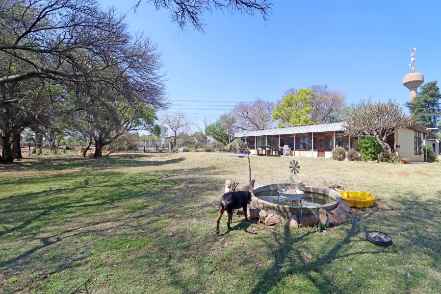 8 Bedroom Property for Sale in Mnandi Gauteng