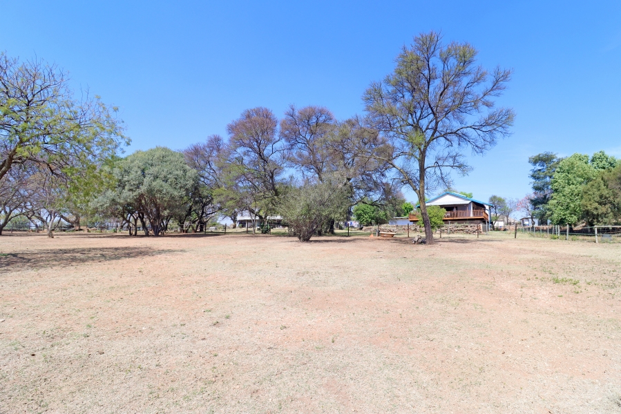 8 Bedroom Property for Sale in Mnandi Gauteng