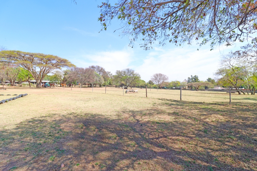 8 Bedroom Property for Sale in Mnandi Gauteng