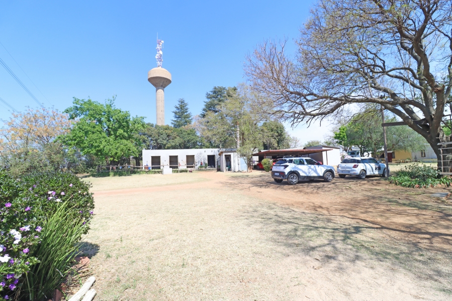 8 Bedroom Property for Sale in Mnandi Gauteng
