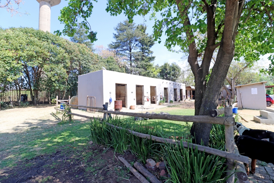 8 Bedroom Property for Sale in Mnandi Gauteng