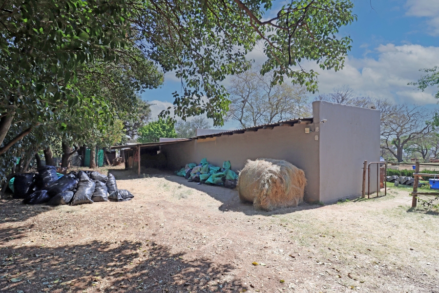 8 Bedroom Property for Sale in Mnandi Gauteng